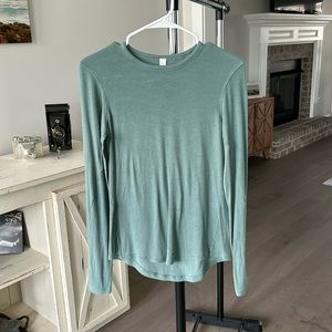 Lululemon long sleeve shirt